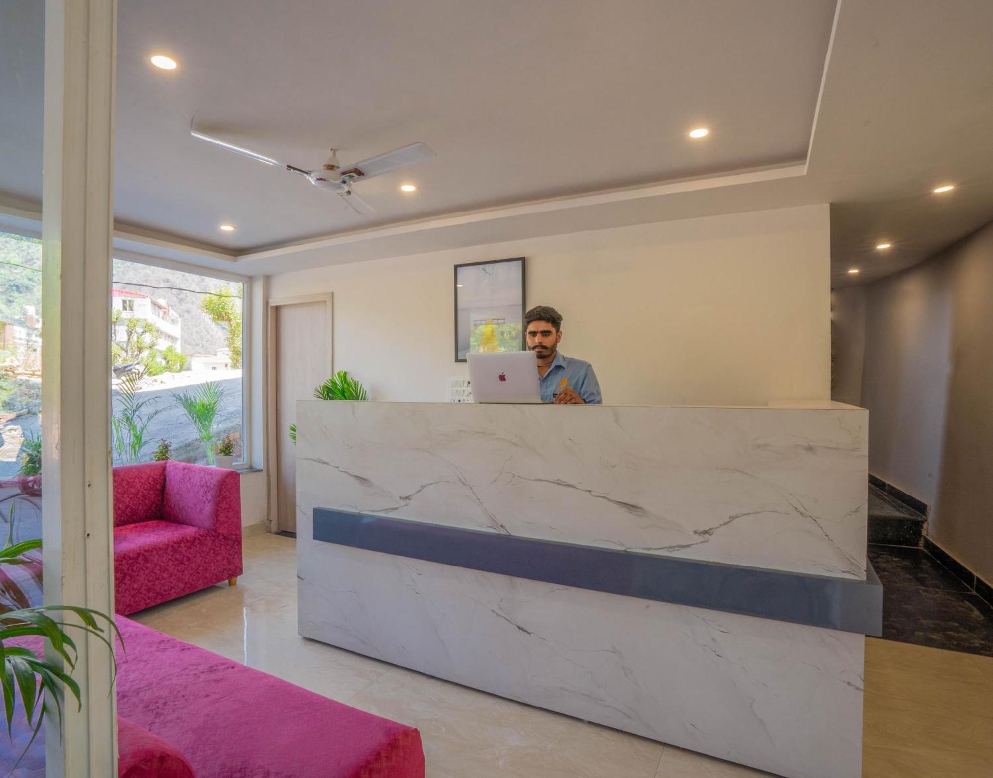 Perfectstayz Alpine Near Laxman Jhula Rishīkesh Buitenkant foto