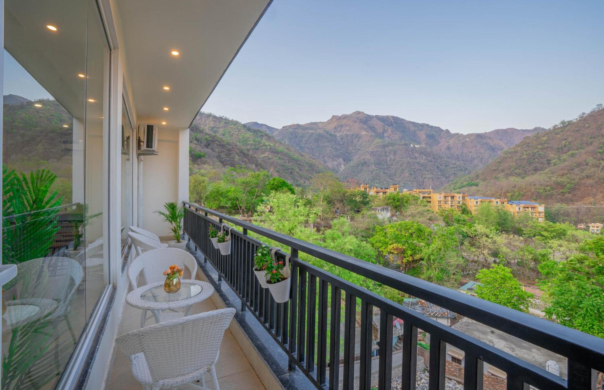 Perfectstayz Alpine Near Laxman Jhula Rishīkesh Buitenkant foto